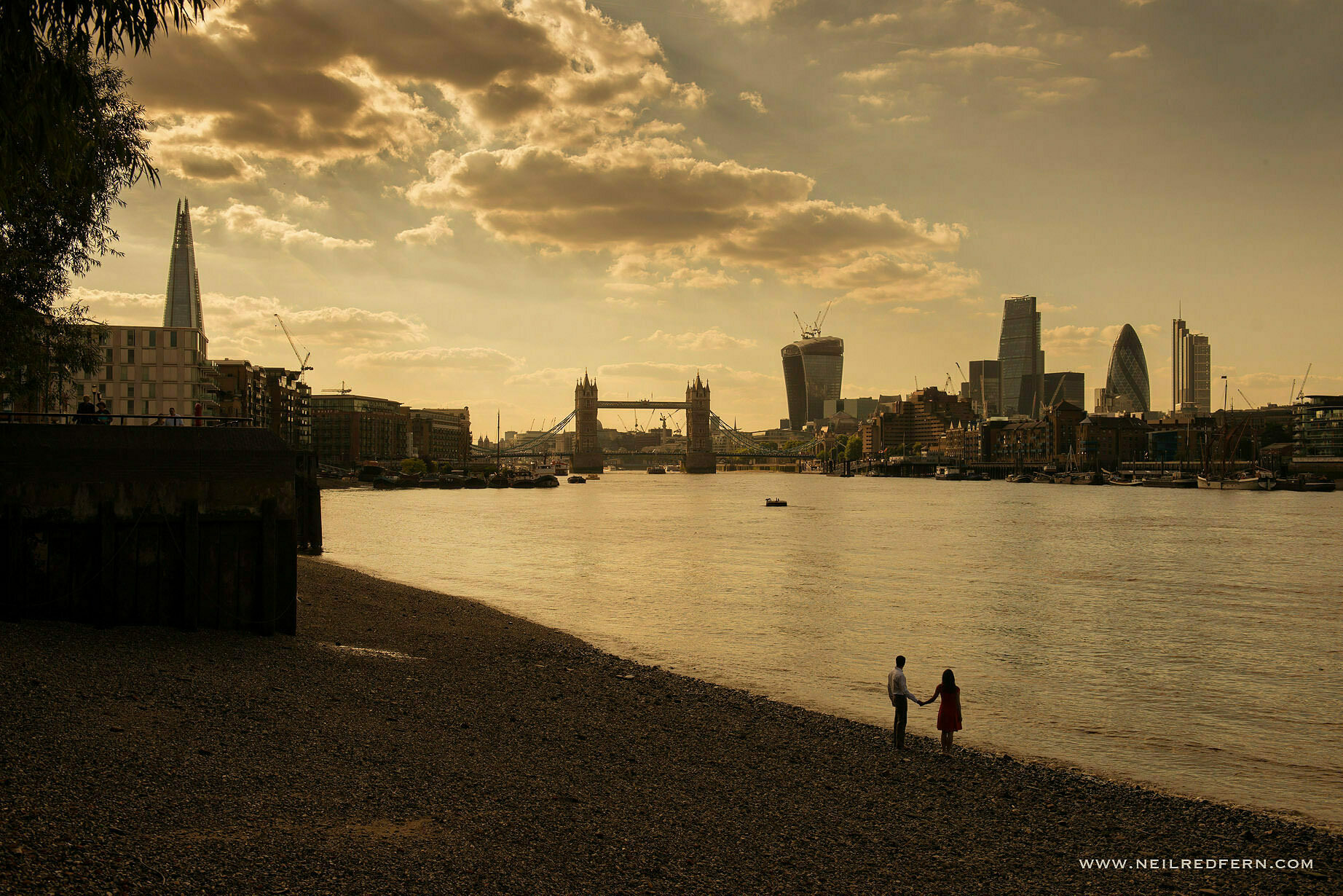 Engagement shoot in London 04
