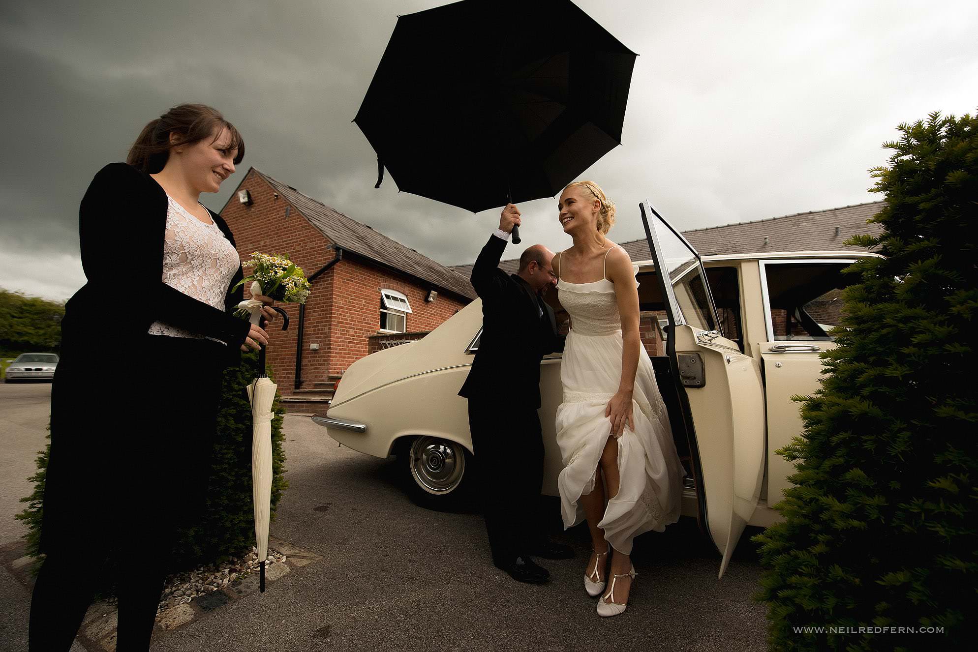 sandhole oak barn wedding photographer 11