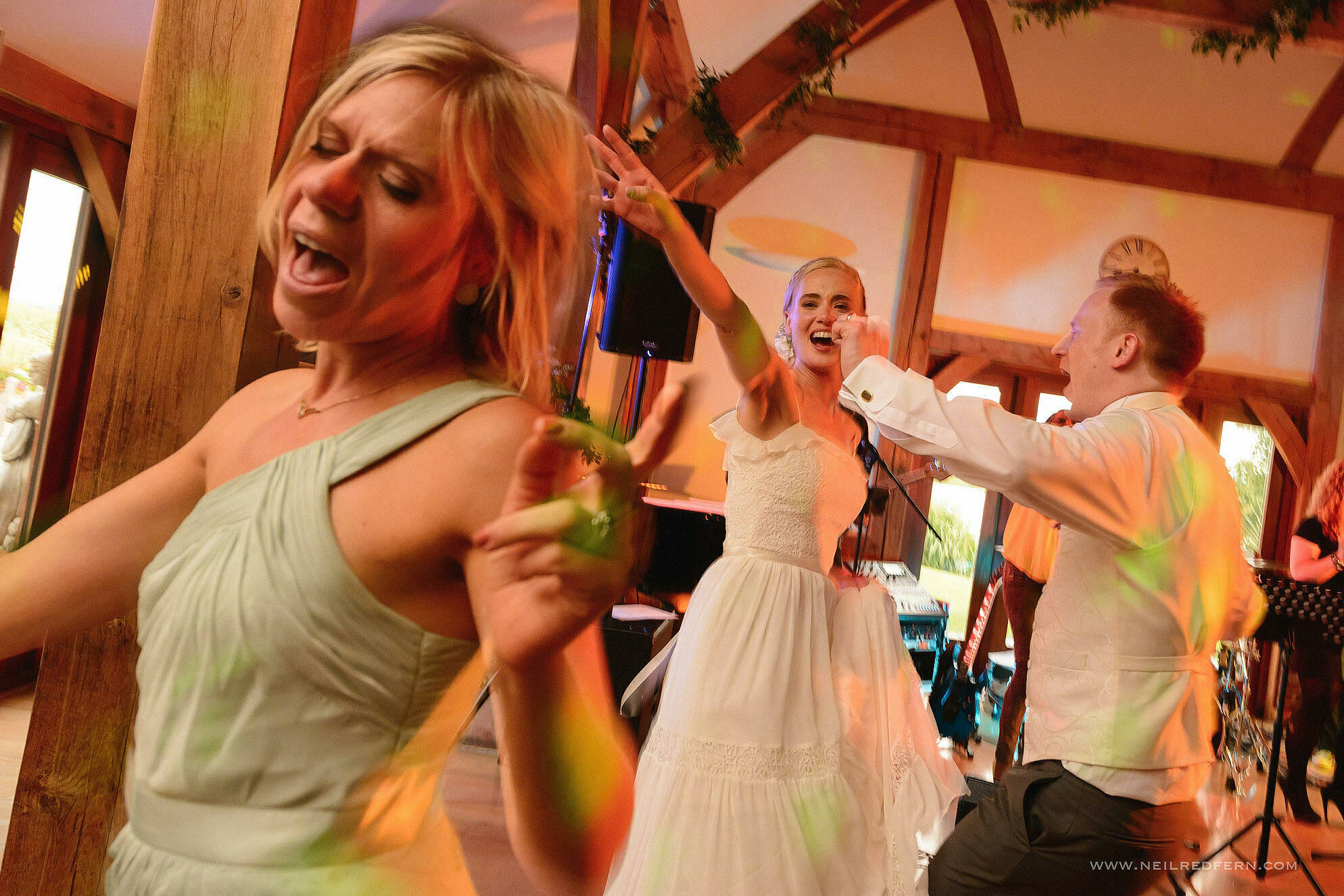 sandhole oak barn wedding photographer 54