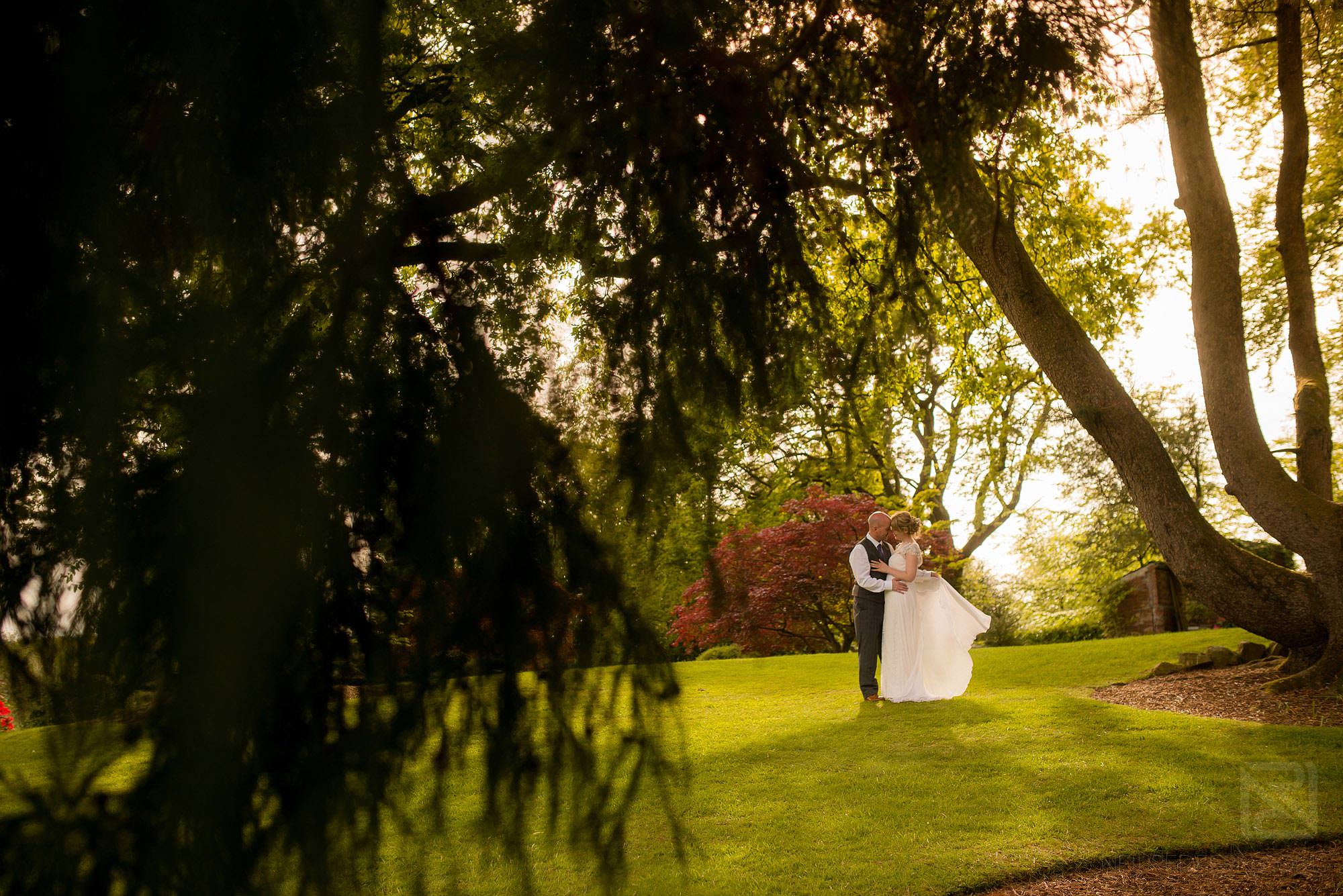 newlyweds outside Broadoaks Country House