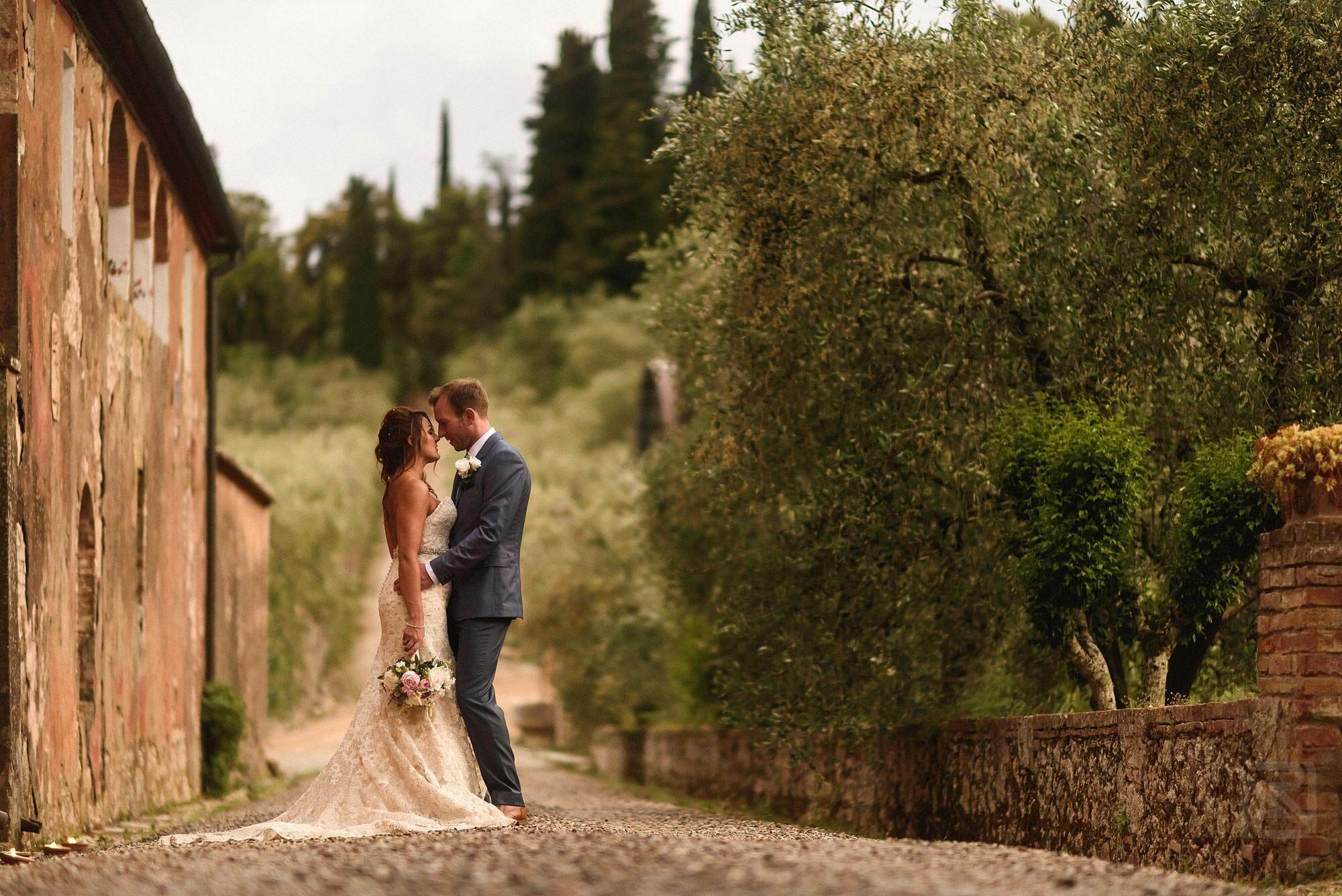 bride and groom portrait shot in Montestigliano
