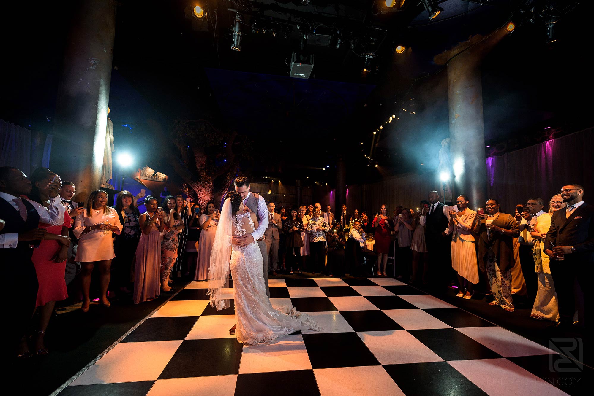wedding first dance inside Shakespere's Globe