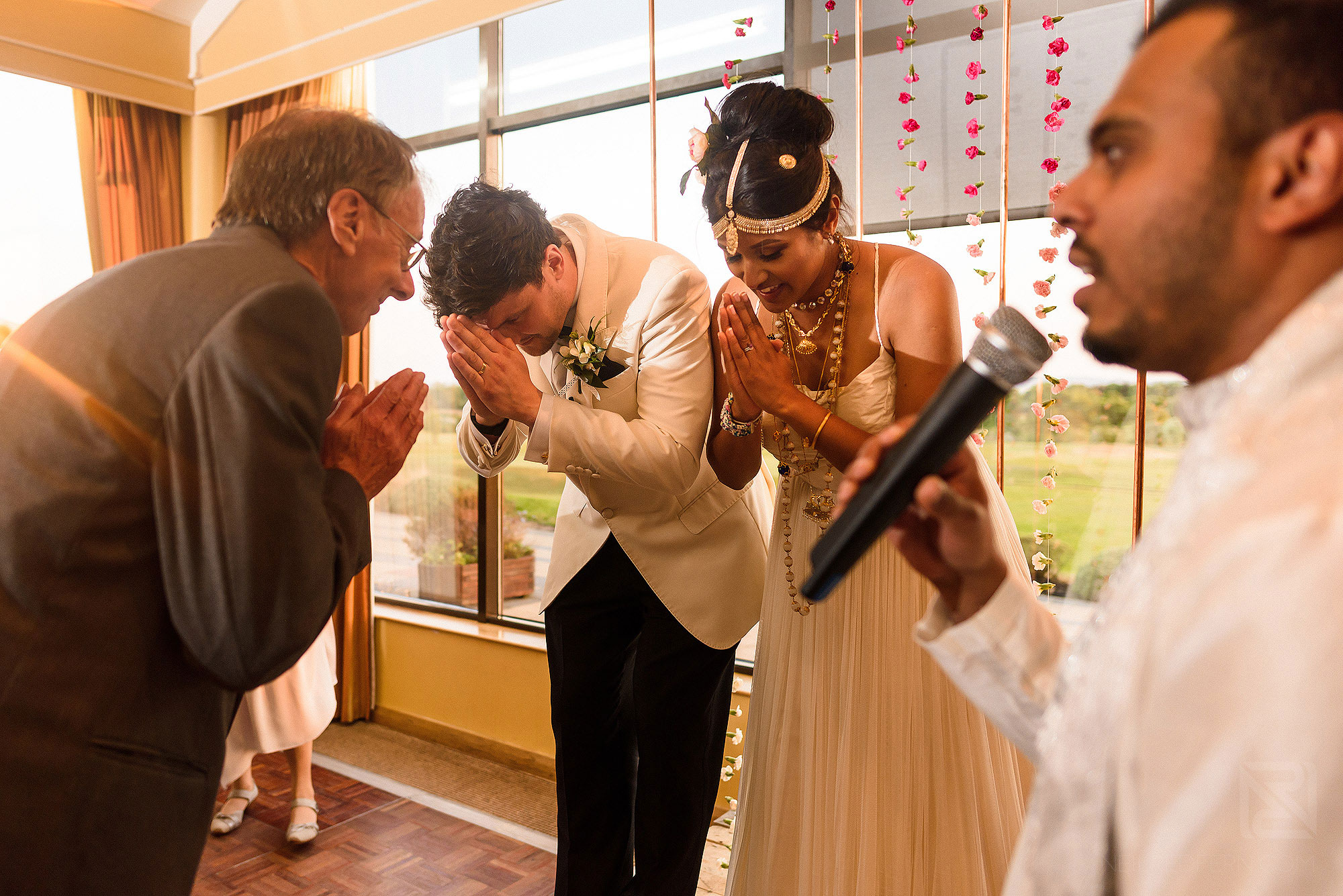 bride and groom having Sri Lanka wedding ceremony