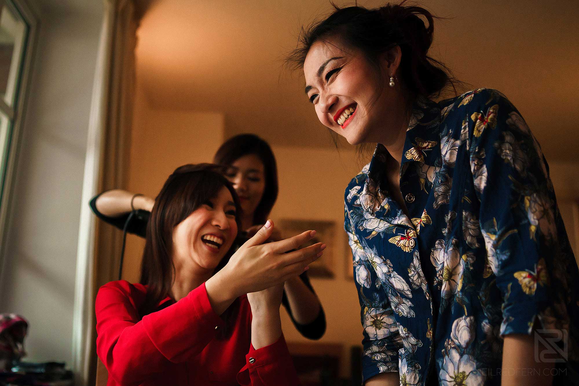 bride and friends on morning of wedding at Skinners Hall in London